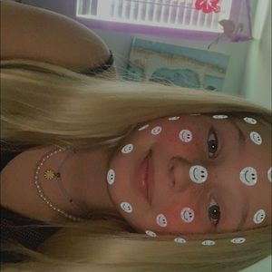 Meet your Posher, Alyssa